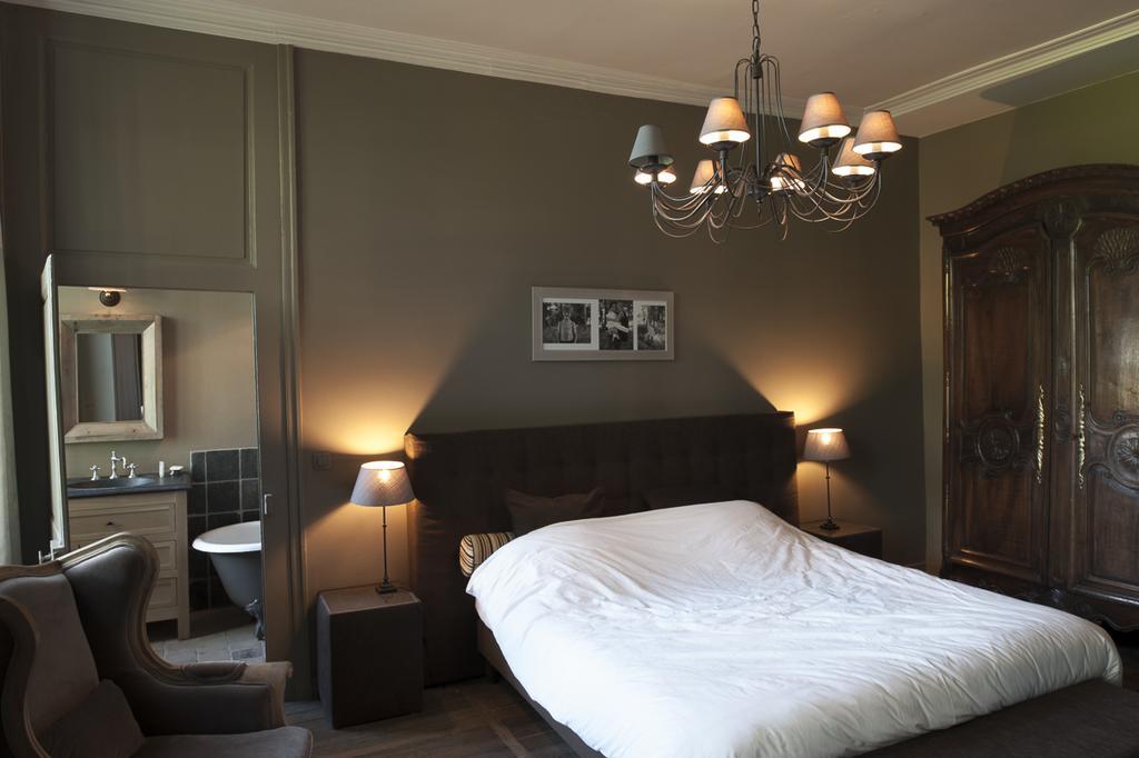 Chateau De Planchevienne Magny-Cours Room photo